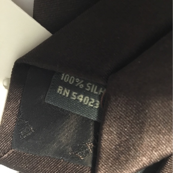 Banana Republic Factory Men’s Brown 100% Silk Necktie NWT - Picture 4 of 5